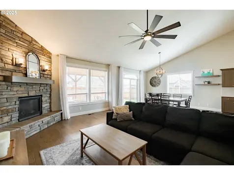 5300 Davis Street SE Turner OR 97392