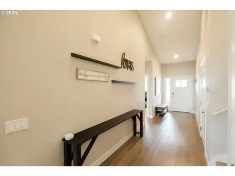 5300 Davis Street SE Turner OR 97392