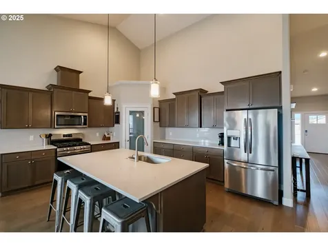 5300 Davis Street SE Turner OR 97392