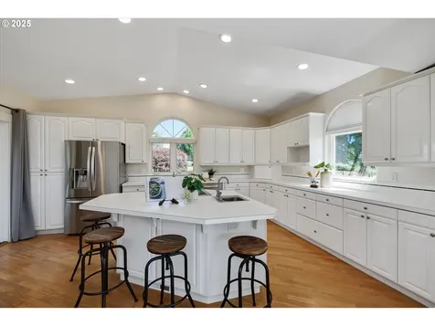 20582 S South End Road Oregon City OR 97045
