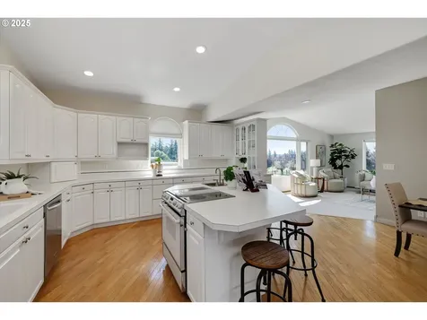 20582 S South End Road Oregon City OR 97045