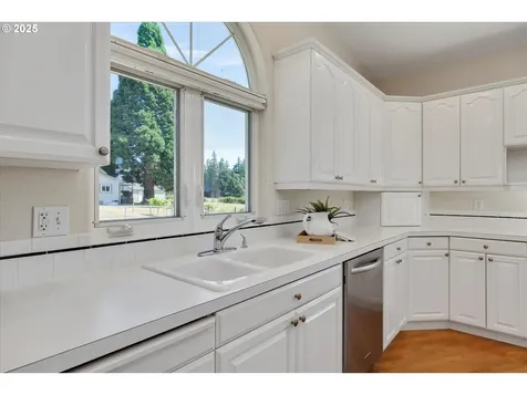 20582 S South End Road Oregon City OR 97045