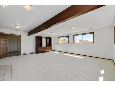 20582 S South End Road Oregon City OR 97045