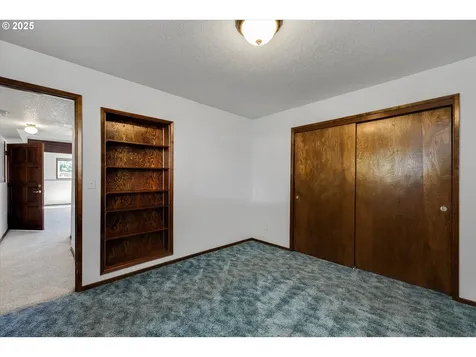 20582 S South End Road Oregon City OR 97045