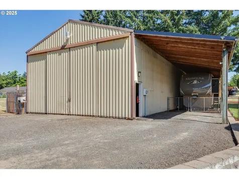 20582 S South End Road Oregon City OR 97045