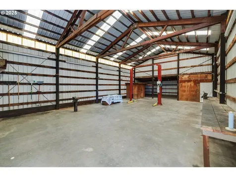 20582 S South End Road Oregon City OR 97045