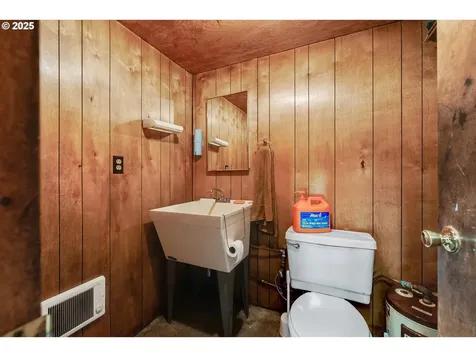 20582 S South End Road Oregon City OR 97045