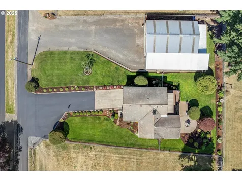 20582 S South End Road Oregon City OR 97045