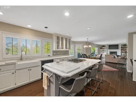 18280 Delenka Lane Lake Oswego OR 97034
