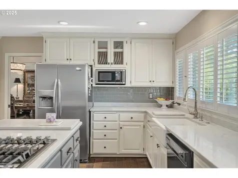 18280 Delenka Lane Lake Oswego OR 97034