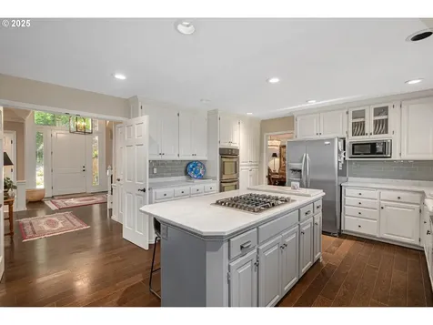 18280 Delenka Lane Lake Oswego OR 97034