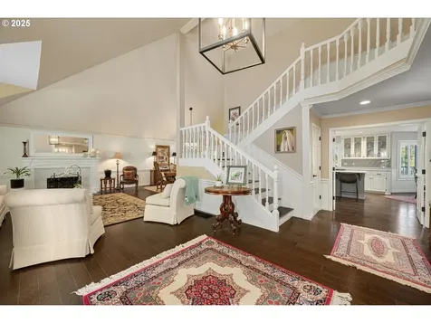 18280 Delenka Lane Lake Oswego OR 97034