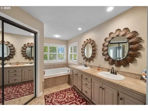 18280 Delenka Lane Lake Oswego OR 97034