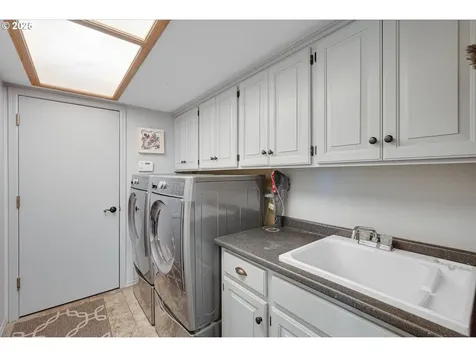 18280 Delenka Lane Lake Oswego OR 97034