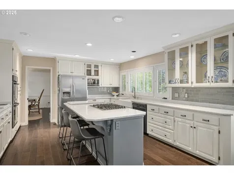 18280 Delenka Lane Lake Oswego OR 97034