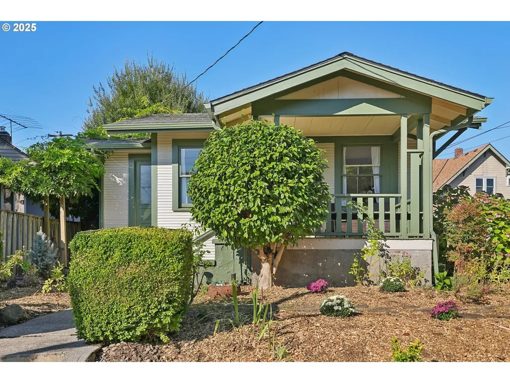 3775 SE 9th Avenue Portland OR 97202