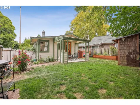3775 SE 9th Avenue Portland OR 97202