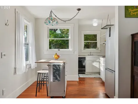 3775 SE 9th Avenue Portland OR 97202