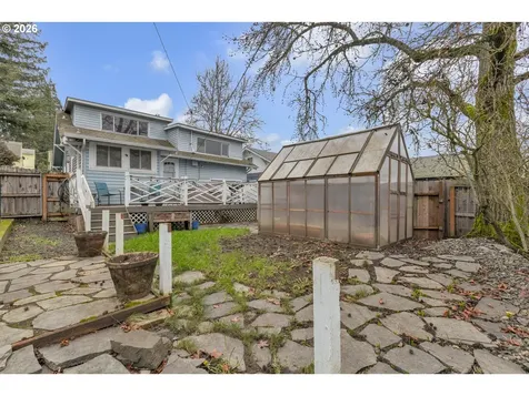 1560 SE Hamilton Street Roseburg OR 97470
