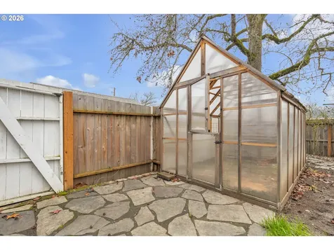 1560 SE Hamilton Street Roseburg OR 97470