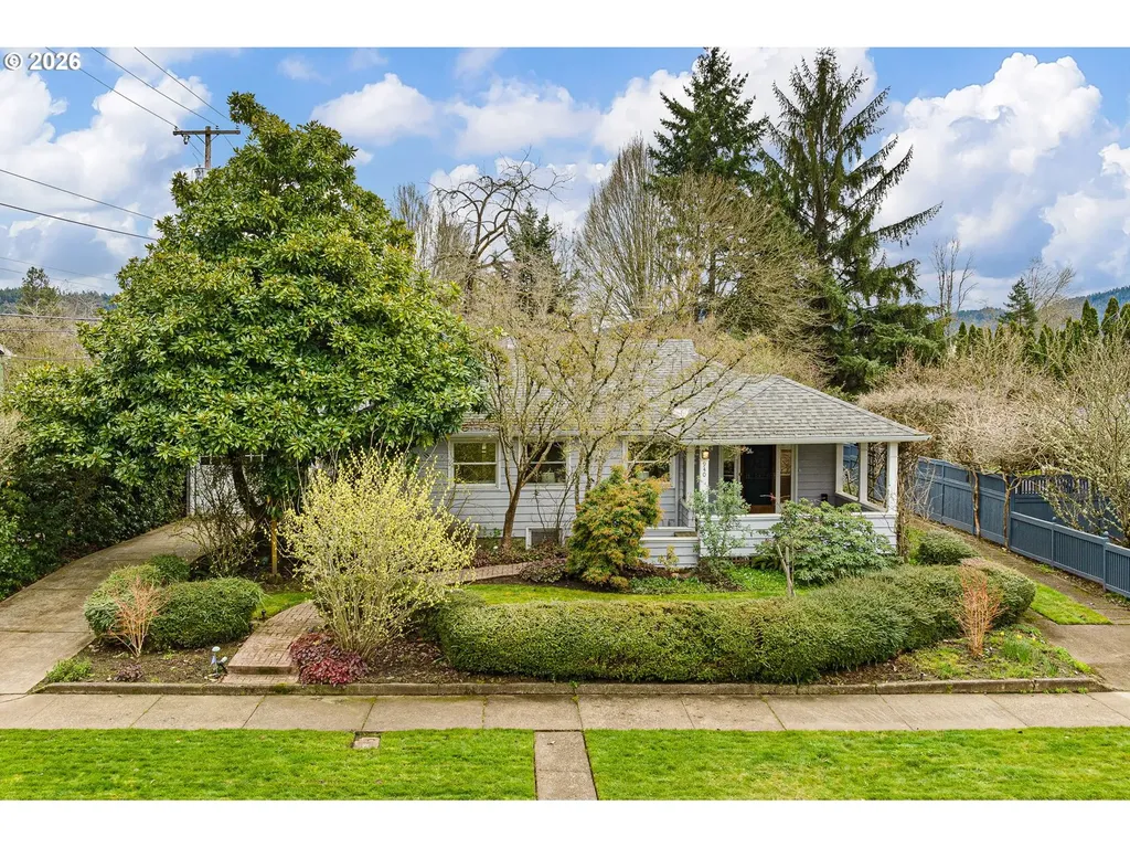 940 E 23rd Avenue Eugene OR 97405