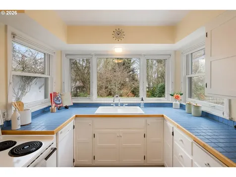940 E 23rd Avenue Eugene OR 97405