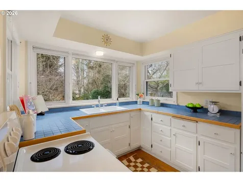 940 E 23rd Avenue Eugene OR 97405