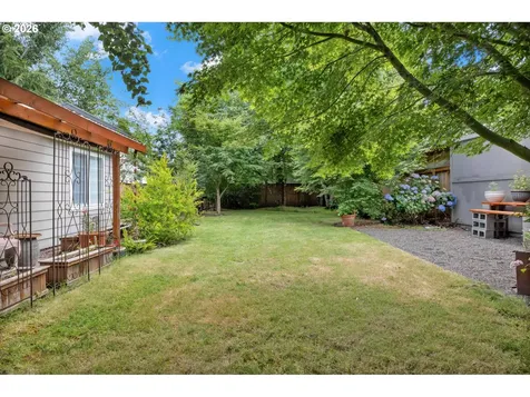 1552 N Simpson Street Portland OR 97217