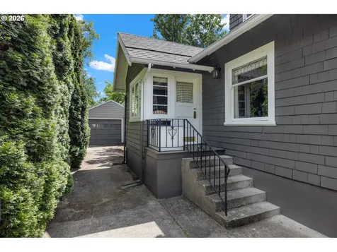 1552 N Simpson Street Portland OR 97217