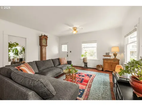 1552 N Simpson Street Portland OR 97217