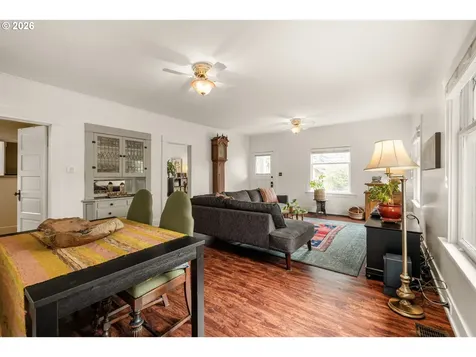 1552 N Simpson Street Portland OR 97217