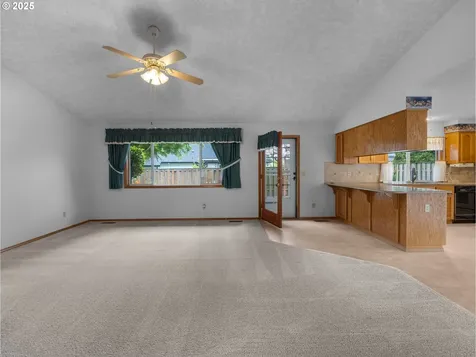 2780 NE Roberts Avenue Gresham OR 97030