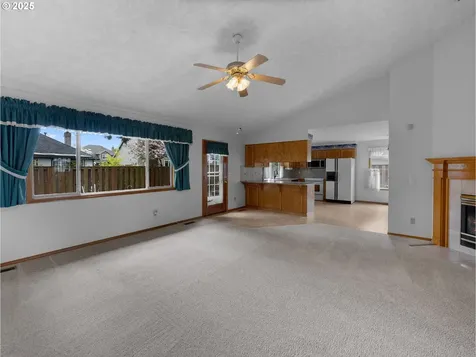 2780 NE Roberts Avenue Gresham OR 97030