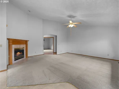 2780 NE Roberts Avenue Gresham OR 97030