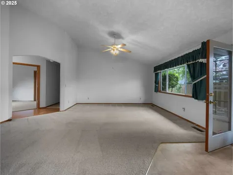 2780 NE Roberts Avenue Gresham OR 97030