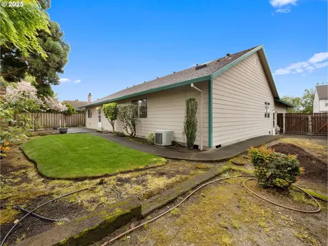 2780 NE Roberts Avenue Gresham OR 97030