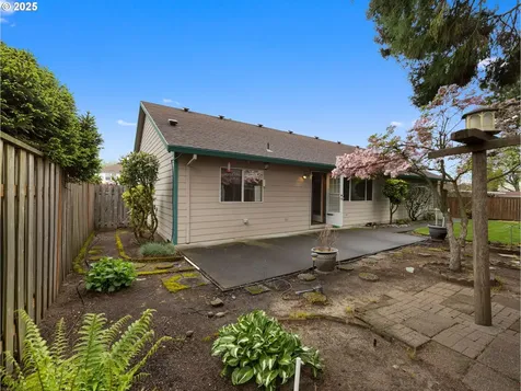 2780 NE Roberts Avenue Gresham OR 97030
