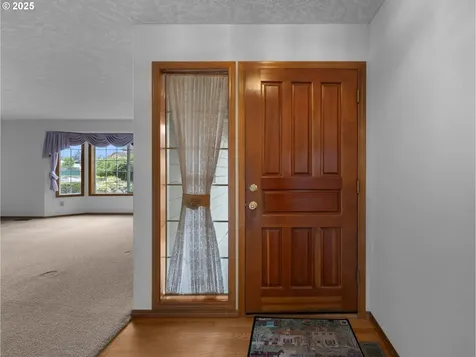 2780 NE Roberts Avenue Gresham OR 97030