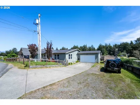 683 Lakeshore Drive Coos Bay OR 97420