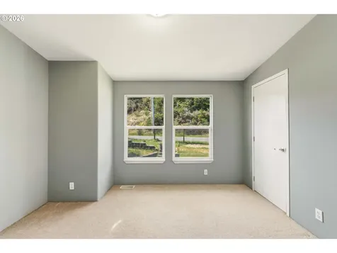 683 Lakeshore Drive Coos Bay OR 97420