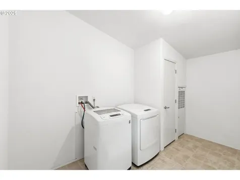 683 Lakeshore Drive Coos Bay OR 97420