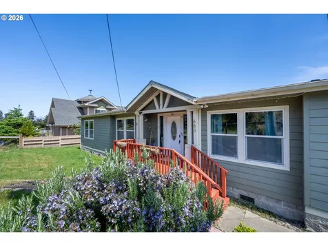 683 Lakeshore Drive Coos Bay OR 97420