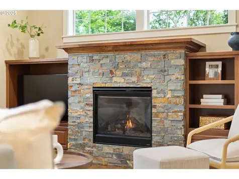 8175 SW Laurelwood Court Portland OR 97225