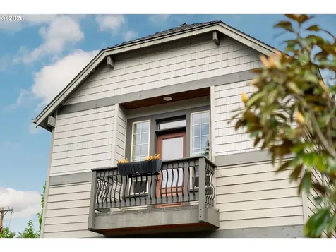 8175 SW Laurelwood Court Portland OR 97225