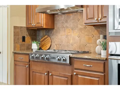 8175 SW Laurelwood Court Portland OR 97225