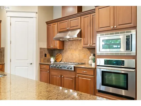 8175 SW Laurelwood Court Portland OR 97225