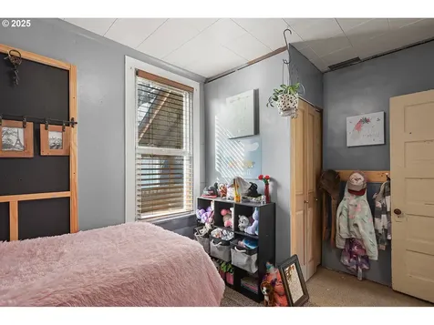 552 NE Williams Street Dufur OR 97021