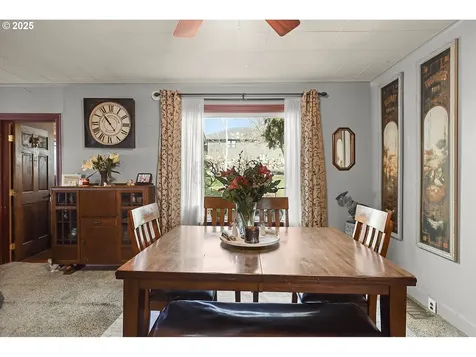 552 NE Williams Street Dufur OR 97021