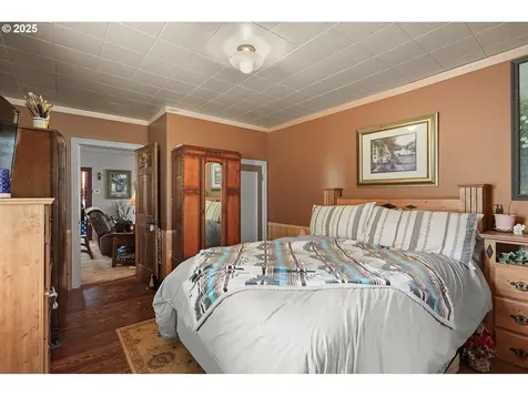 552 NE Williams Street Dufur OR 97021