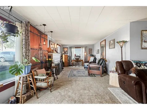 552 NE Williams Street Dufur OR 97021